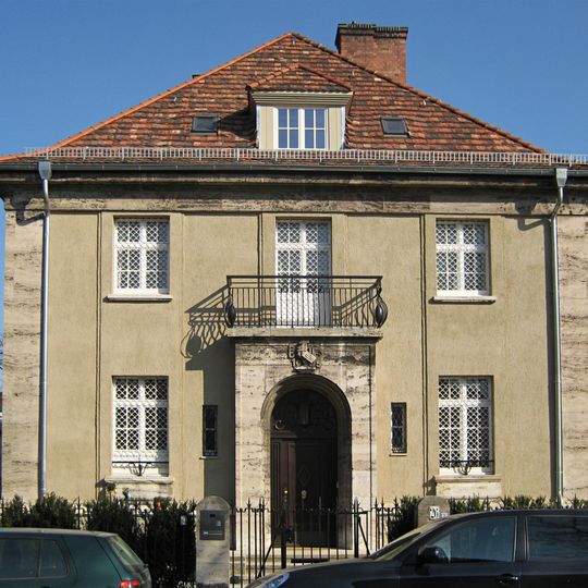 Villa Kirschenallee 26