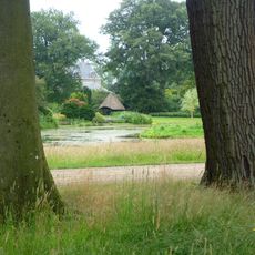 Twickel: houten schuur rotstuin