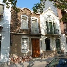 House in plaça dels Països Catalans, 5-7