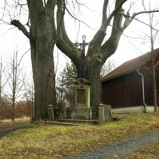 Kříž u domu 68 v Království