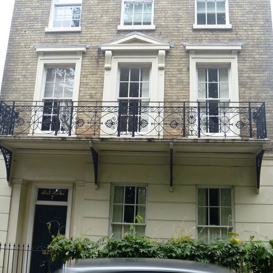 7, Chapelfield North