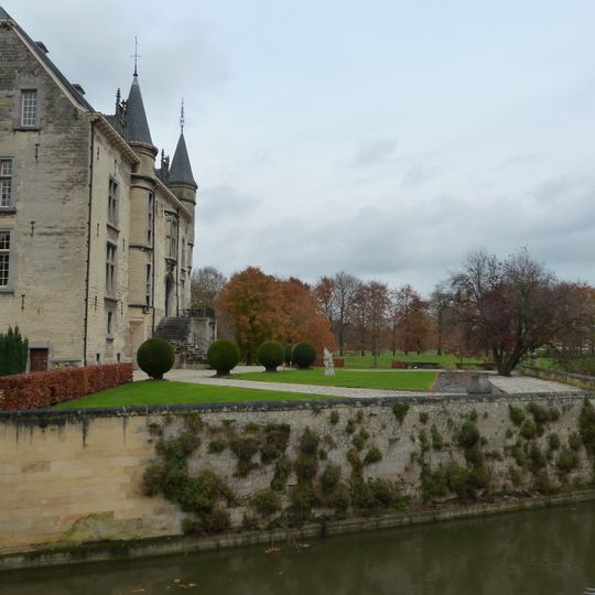 Schaloen Castle: park landscaping