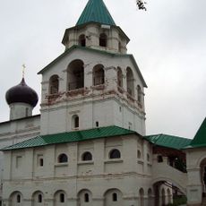 Церковь-колокольня Трех Московских Святителей (нижний ярус) (Антониево-Сийский монастырь)