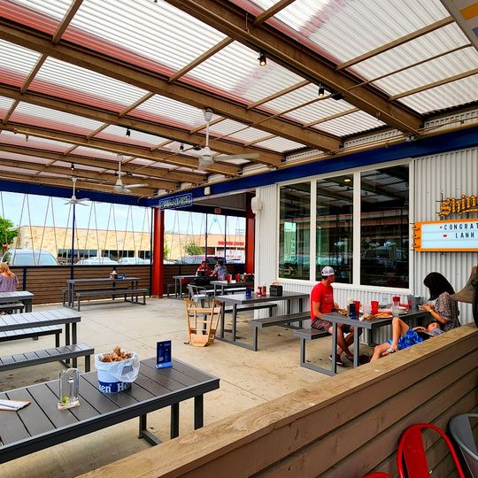 Deckhand Oyster Bar & Seafood