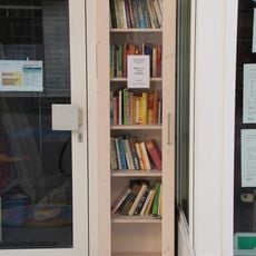 Public bookcase Mödling