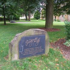 Pomník v Rapotíně na Náměstí Svobody