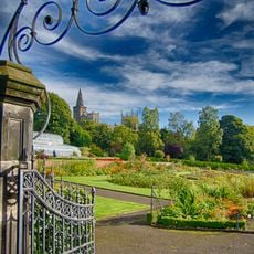 Pittencrieff Park