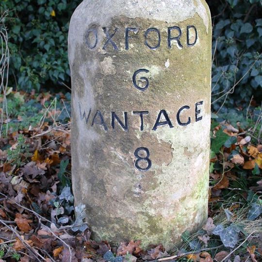 Milestone at SU 4485 9935