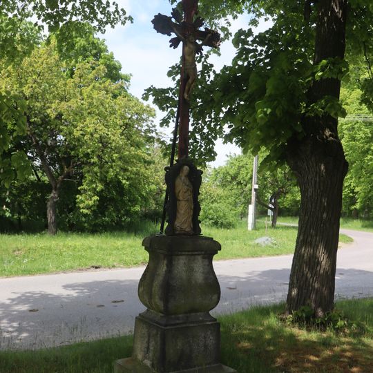 Kříž na rozcestí v Polici