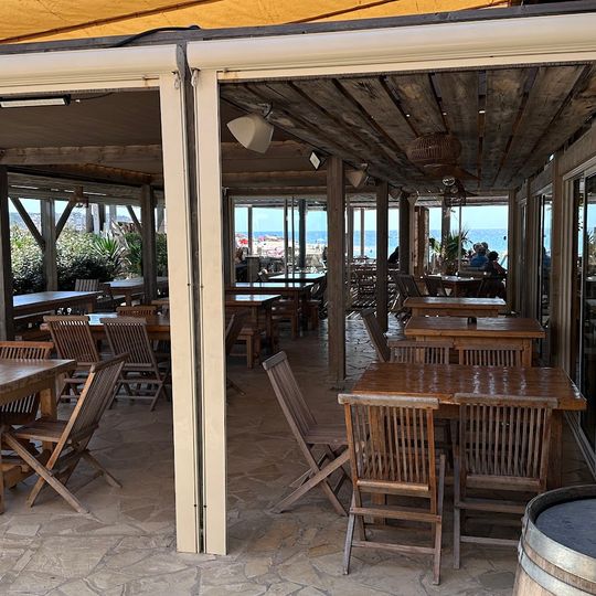 Beach bar