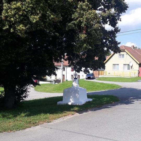 Kříž ve Vyklanticích