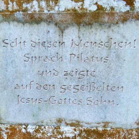 Skalní kaplička Ecce Homo u silnice z Rynartic do Jetřichovic