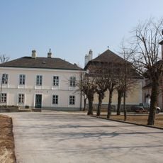 Pfarrhof und ehemalige Volksschule, Gaaden