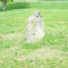 Pomník zaniklého hřbitova na západním okraji Úhošťan