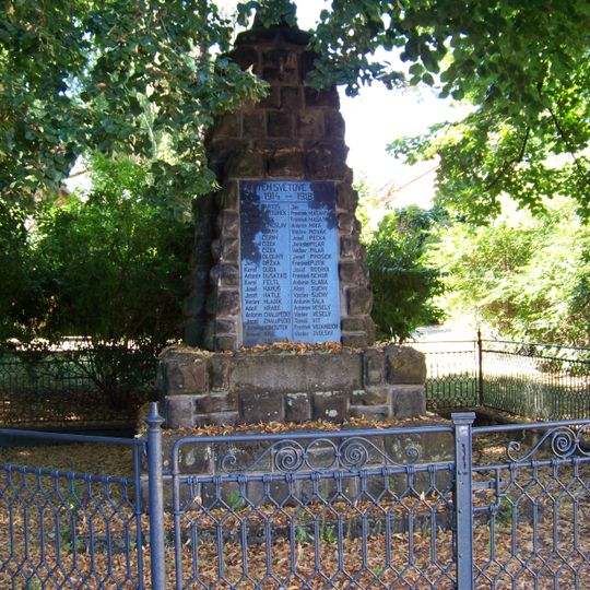 Pomník padlým v první světové válce na Křovinově náměstí v Praze 20