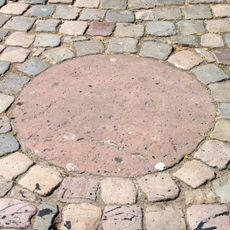 Gerechtssteen, bijgenaamd "Roode Steen"