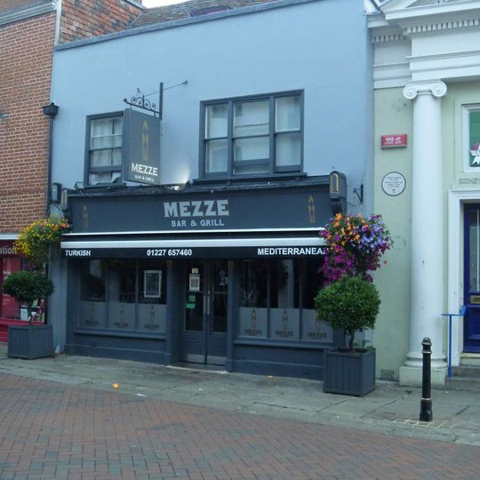 24, St Peter's Street