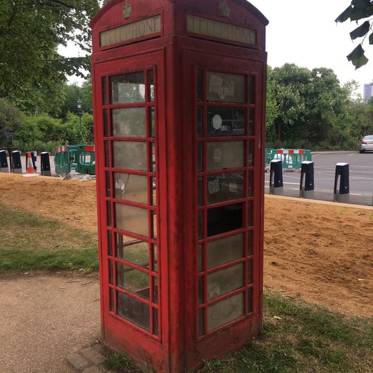K6 Telephone Kiosk, On Serpentine Road Adjoining Car Park To Serpentine Restaurant