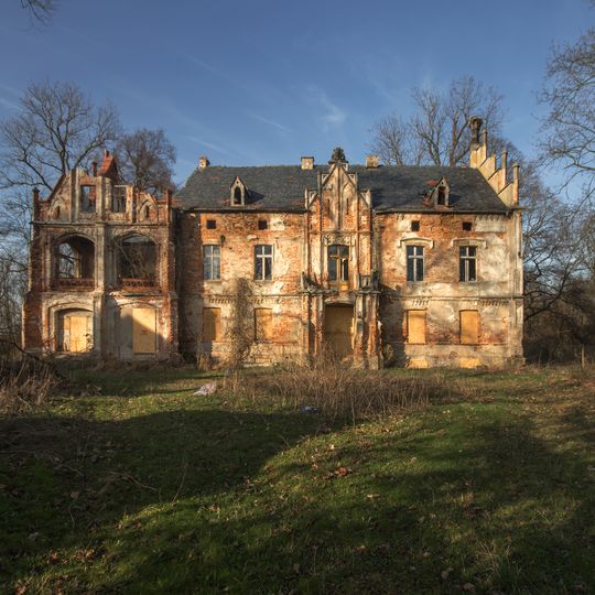 Zespół pałacowy w Stoszycach