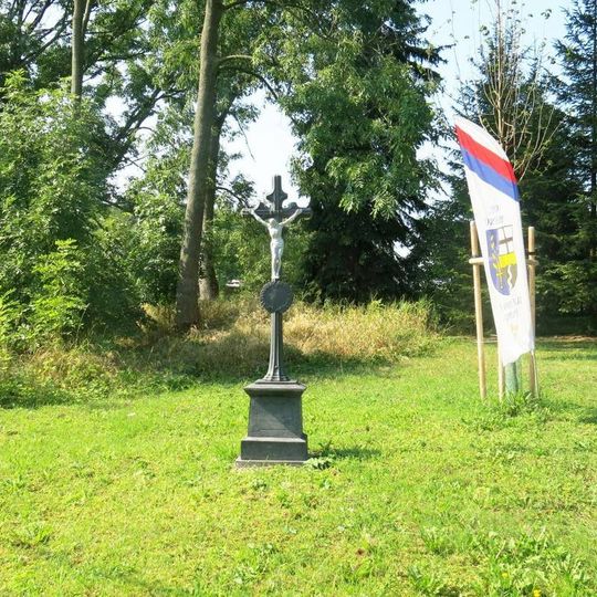 Kříž na rozcestí v Květnově