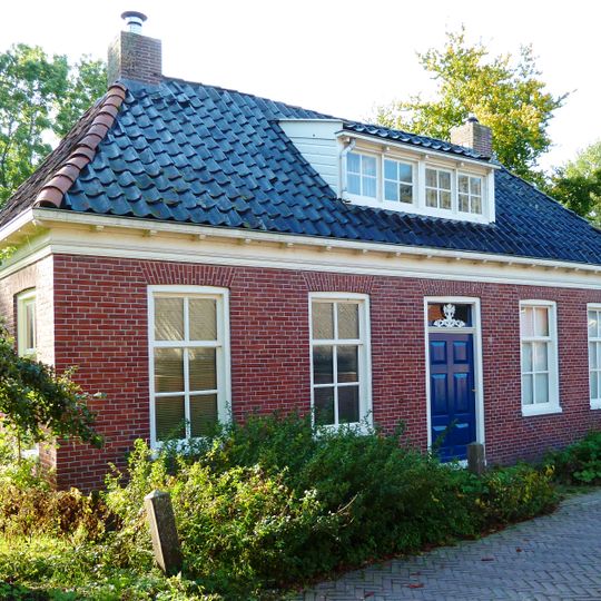 Pand onder schilddak