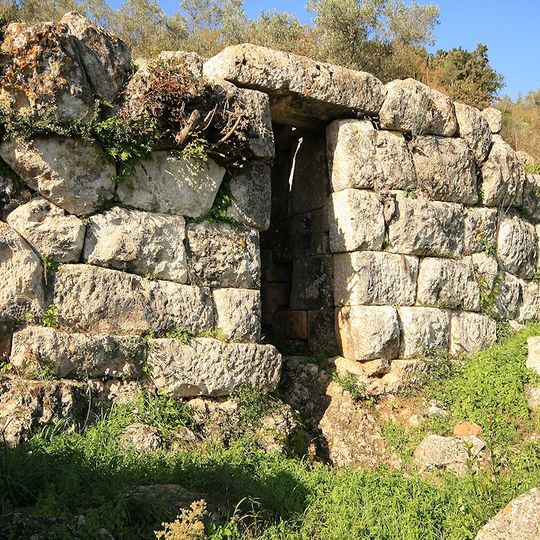 Palaiomanina citadel