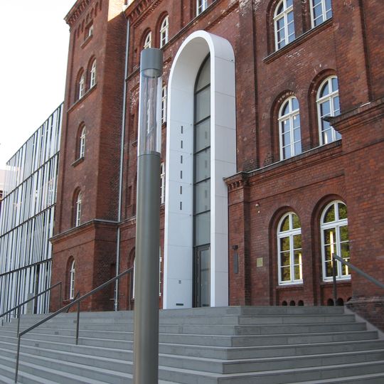 Hamburg University of Technology