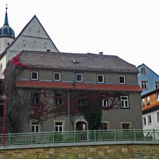 Wohnhaus mit seitlichen Anbauten Akademieweg 4; 4a
