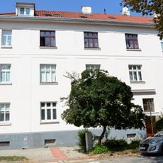 Malá Praha, železničiarske domy, dom bytový-sekcia I.