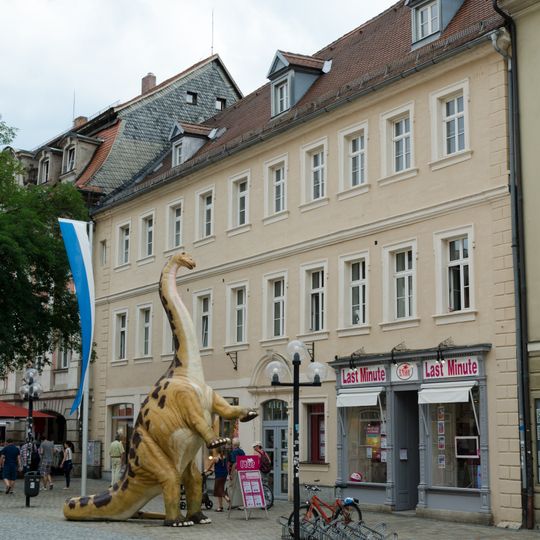 Wohn- und Geschäftshaus