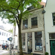 Hoekpand met aantrekkelijke gevel