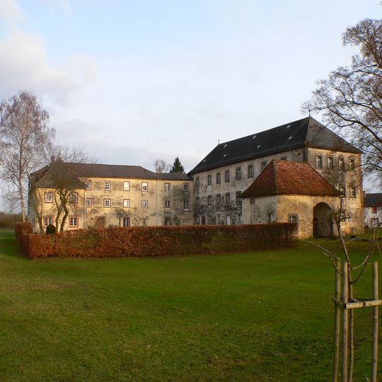 Ehemaliges Schloss und Mühle