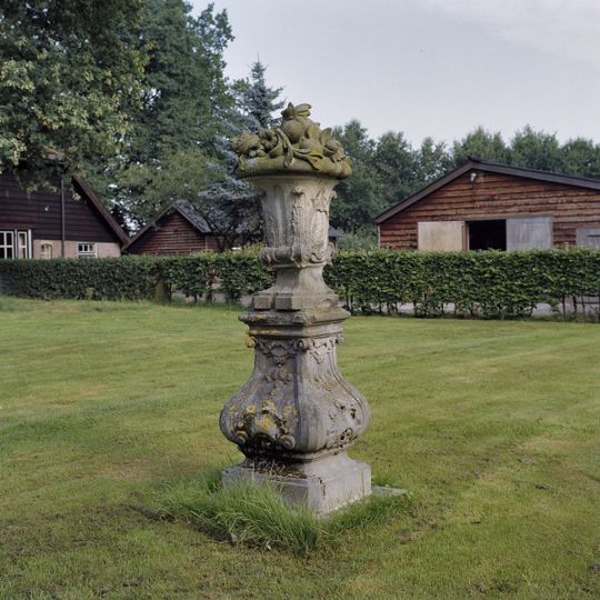 De Berencamp, Tuinvaas