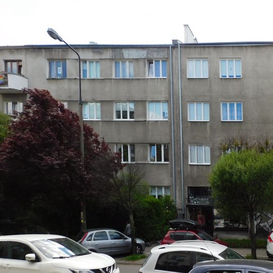 Blok przy ulicy Wiśniowej 61