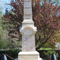 Monument aux morts de Pugieu