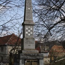 Památník obětem 1. a 2. sv. války v Dolních Vilémovicích
