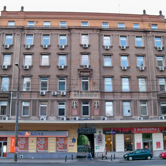 Dom przy Alejach Jerozolimskich 32