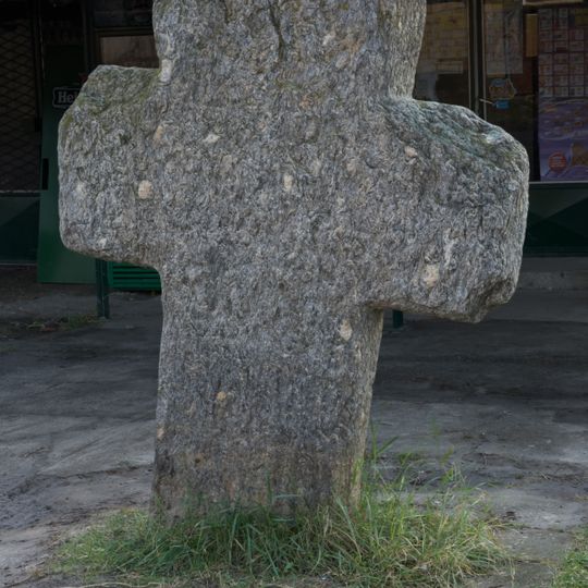 Велики камени крст у Јабуци