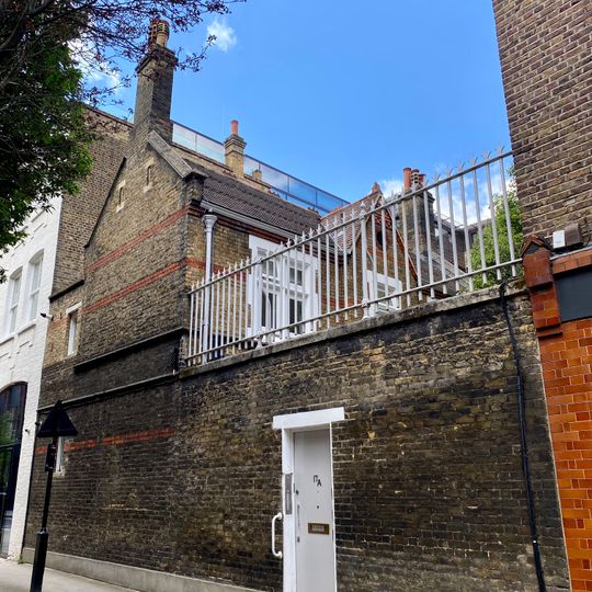 St Giles Almshouses And Walls And Railings
