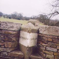 Guidestone, Addingham, Main Street, opp. Church Street