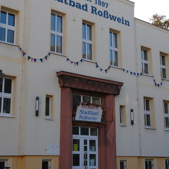 Schwimmhalle Stadtbadstraße 41