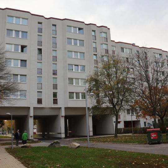 Wohnhausanlage Oswald-Redlich-Straße 36