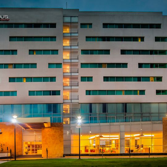 Hotel Opus Grand