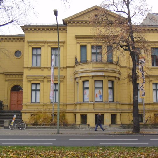 Villa Hauptstraße 42