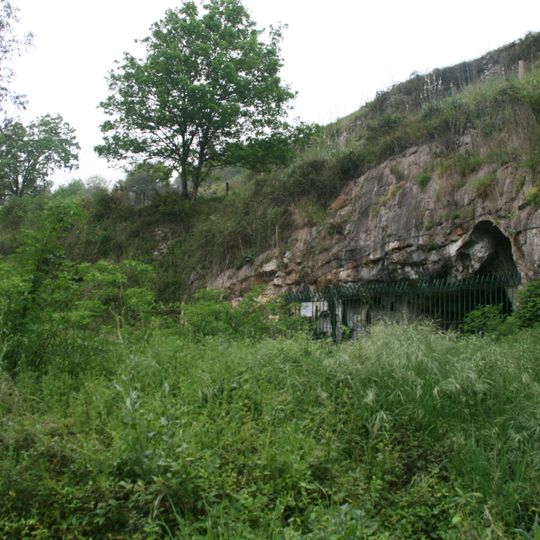 La Lluera caves