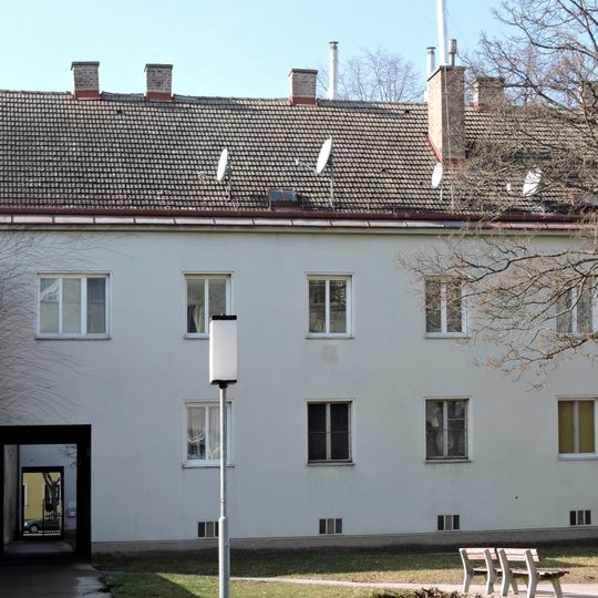 Wohnhausanlage Amtsstraße 42