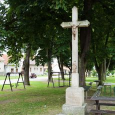 Kříž na návsi