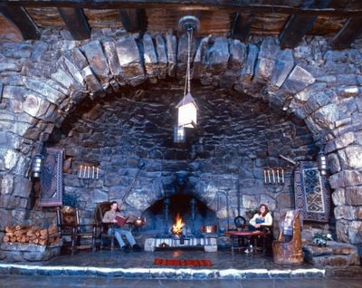 Interior 0