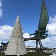 Monumento a la Vela Latina
