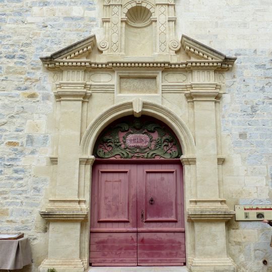 Portal der St. Adrian Kirche in Caveirac